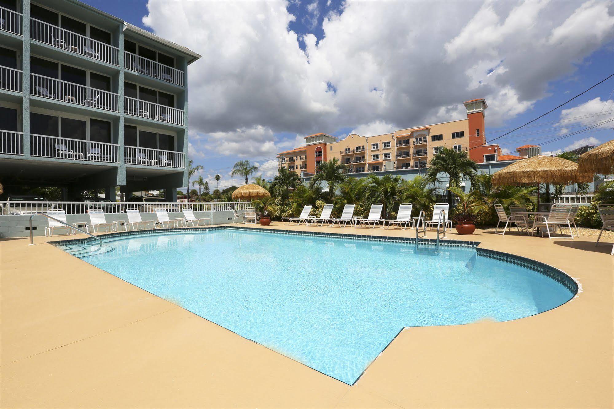 Barefoot Beach Club St. Pete Beach Kültér fotó