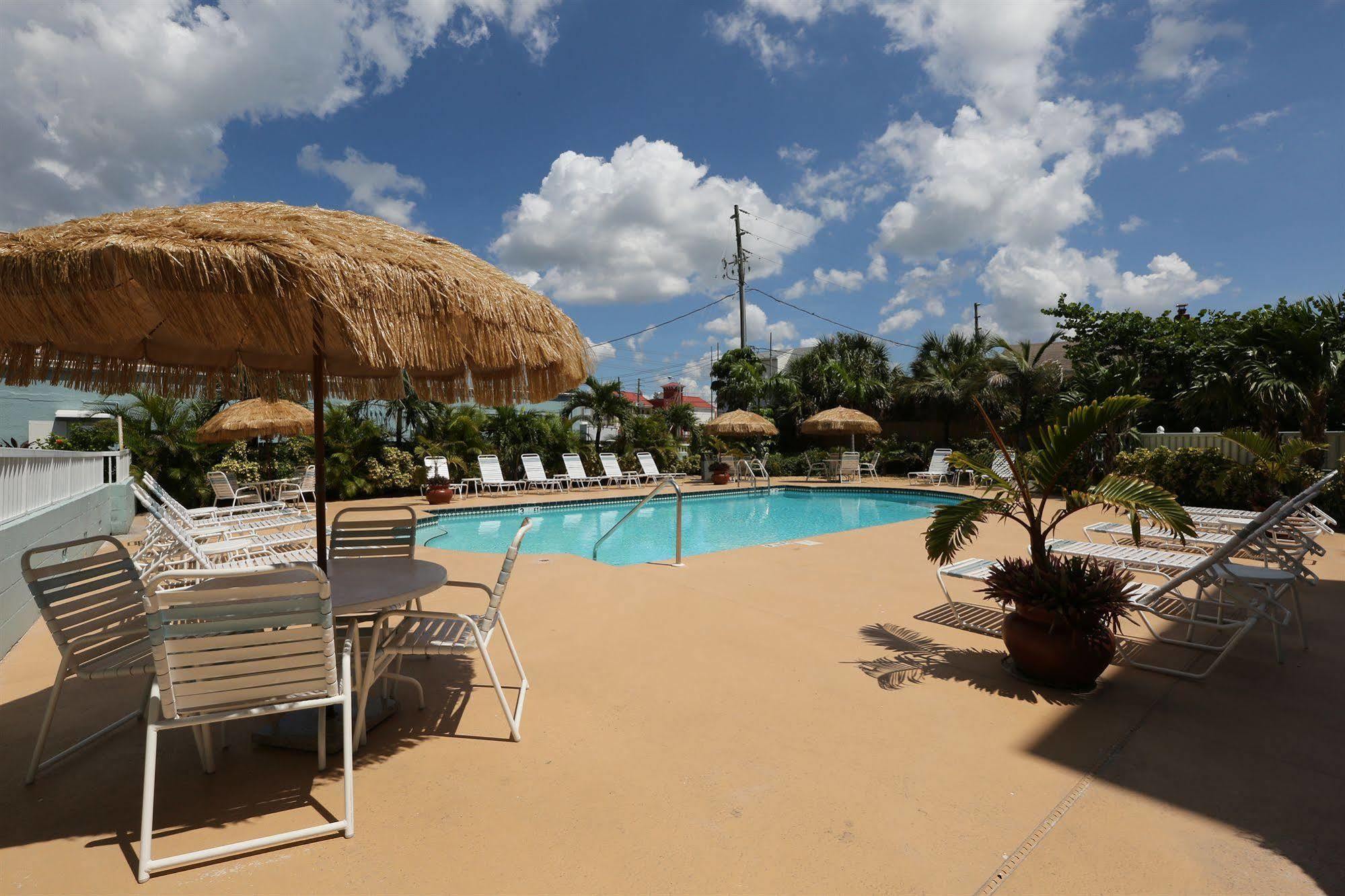 Barefoot Beach Club St. Pete Beach Kültér fotó